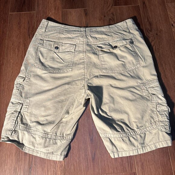 - Plugg Shorts: men’s - Picture 2 of 8